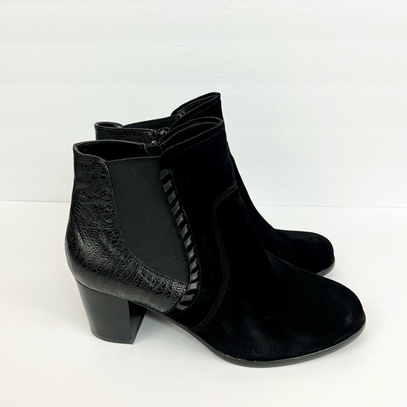 David Tate Black Suede Leather Stitch Accent Ankle Booties X-Wide Women Sz 10 WW - Picture 3 of 16